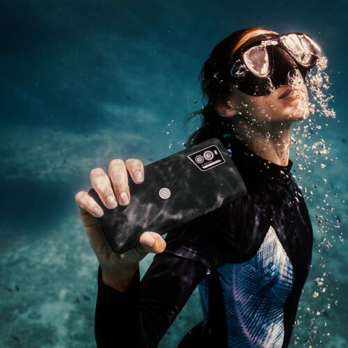 Téléphone robuste pour la montagne : l’indispensable allié des aventuriers Outdoor