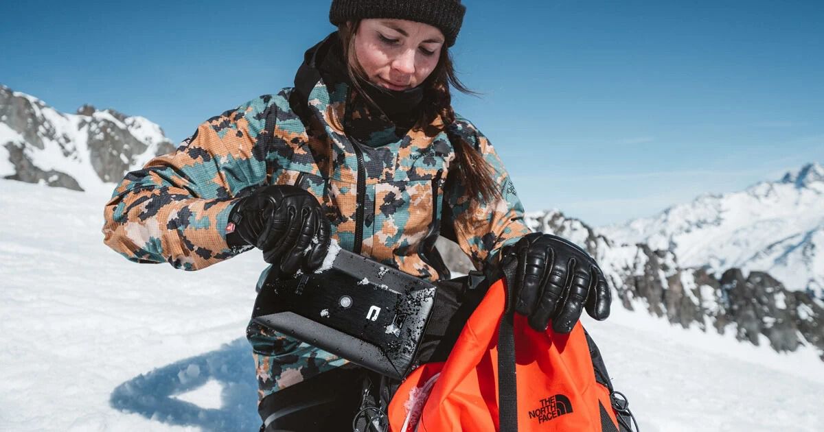 Marion Haerty, championne du monde de snow freeride avec sa tablette CORE-T4