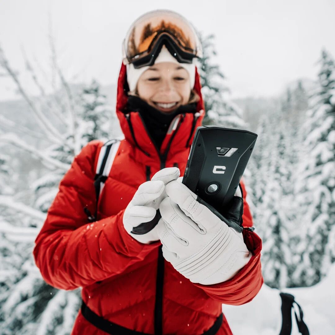 Utilisation outdoor neige Smartphone Crosscall