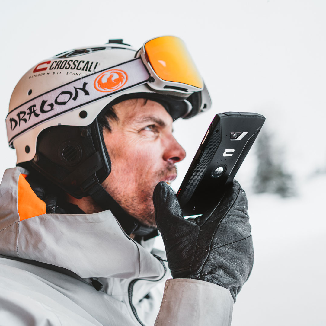 Aurélien Ducroz, skieur et skipper avec smartphone Crosscall