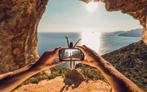 How can you take great pictures with a smartphone?