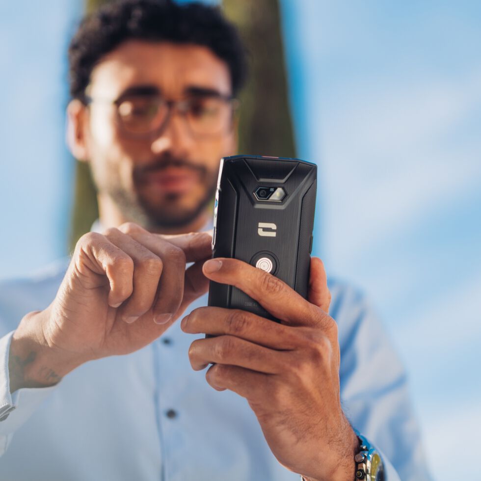 CORE X5 Le smartphone performant con us pour les milieux